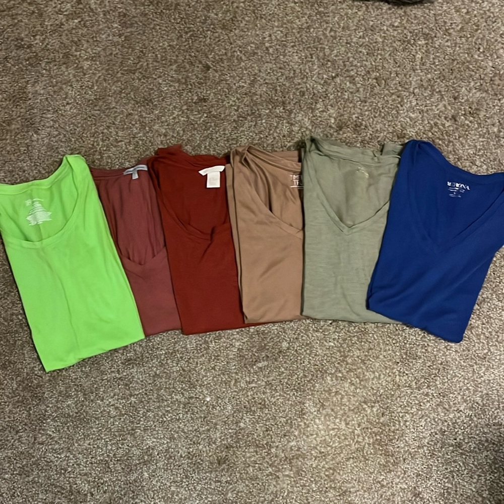 Assorted Ladies T-Shirts. Various Styles. Size Small